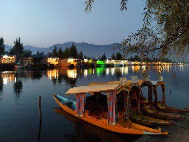Srinagar-Romantic-Escape.jpg