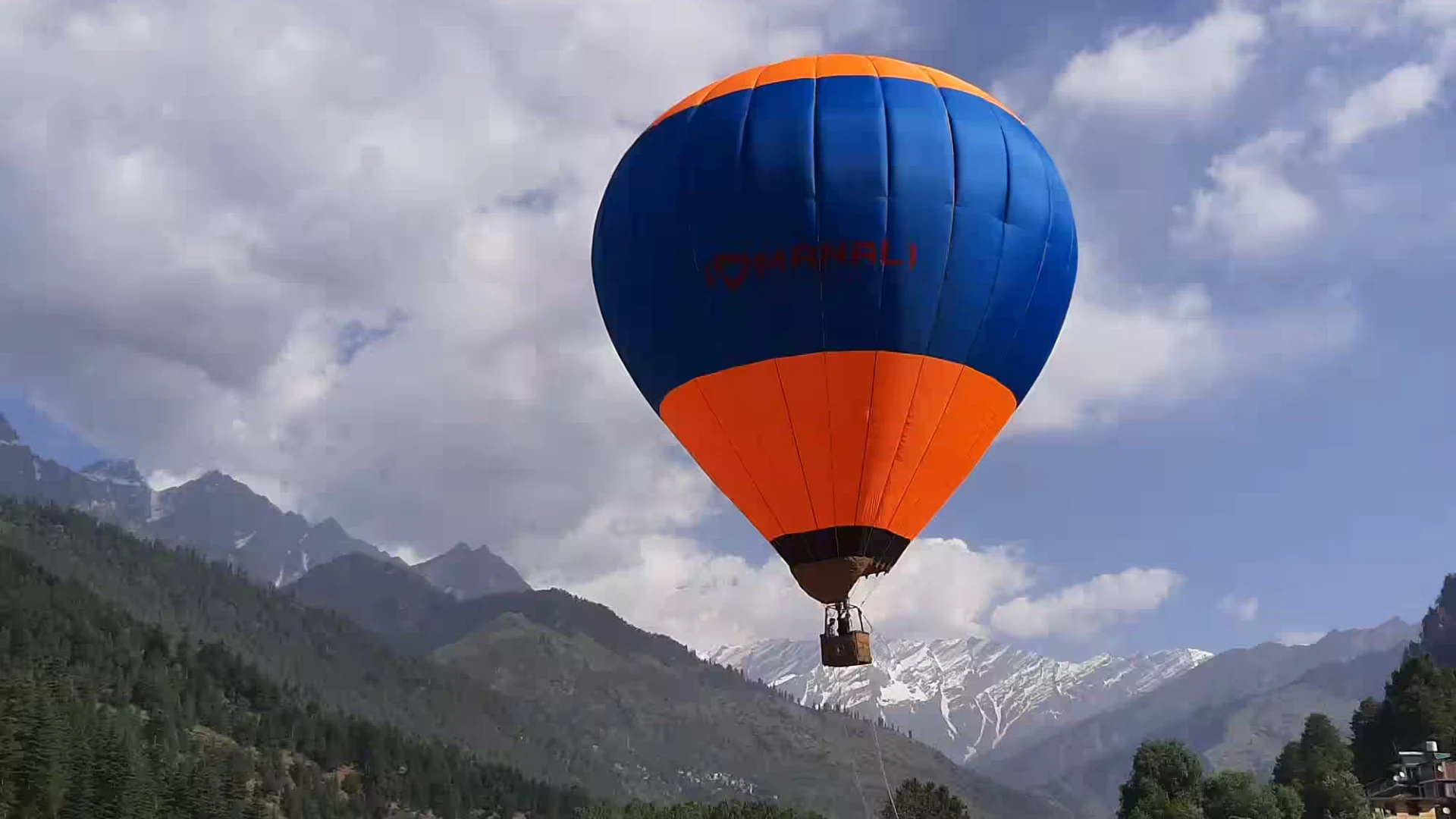 Hot Air Balloon in Manali image 3
