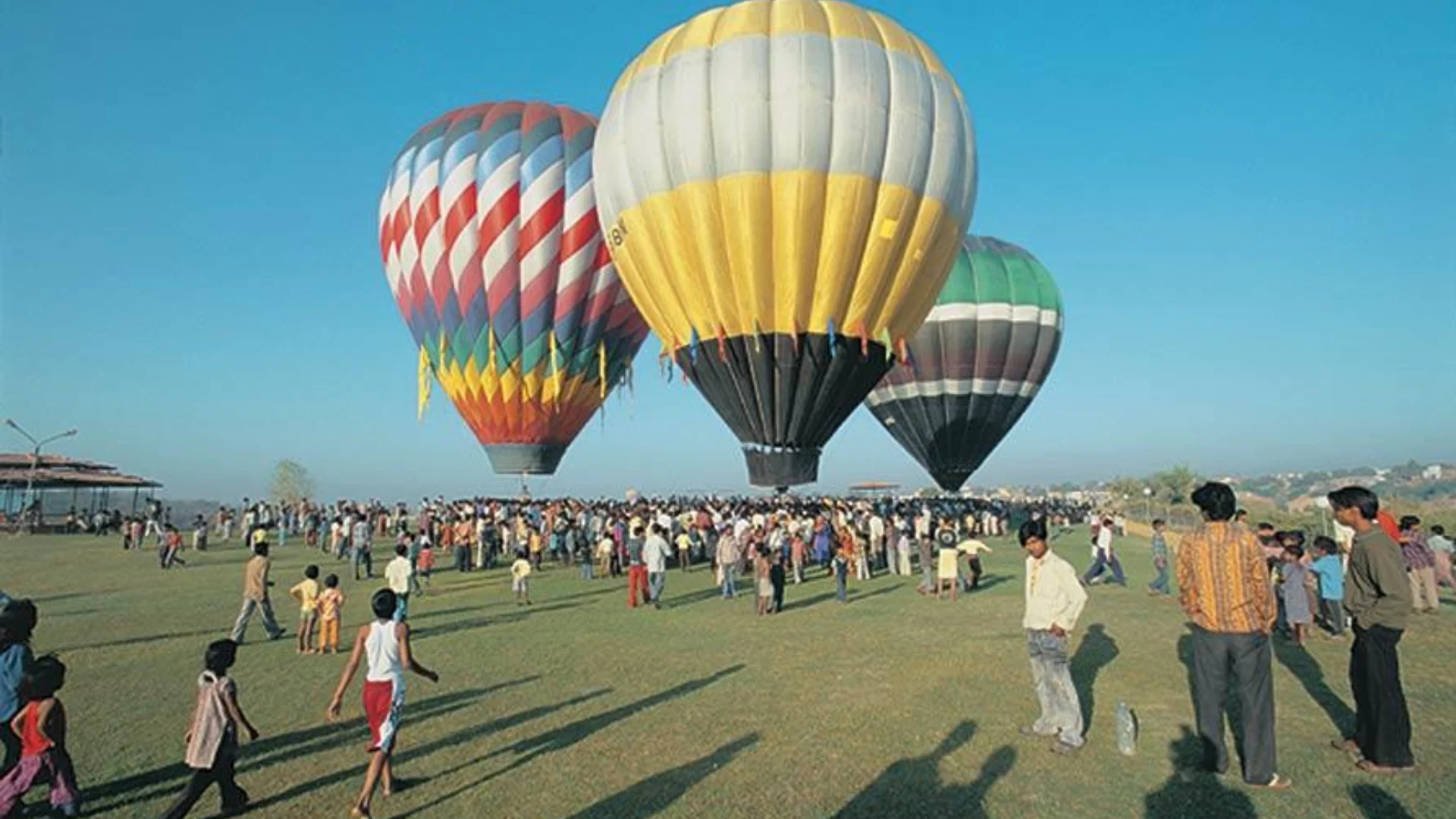 Hot Air Balloon in kashmir image 2