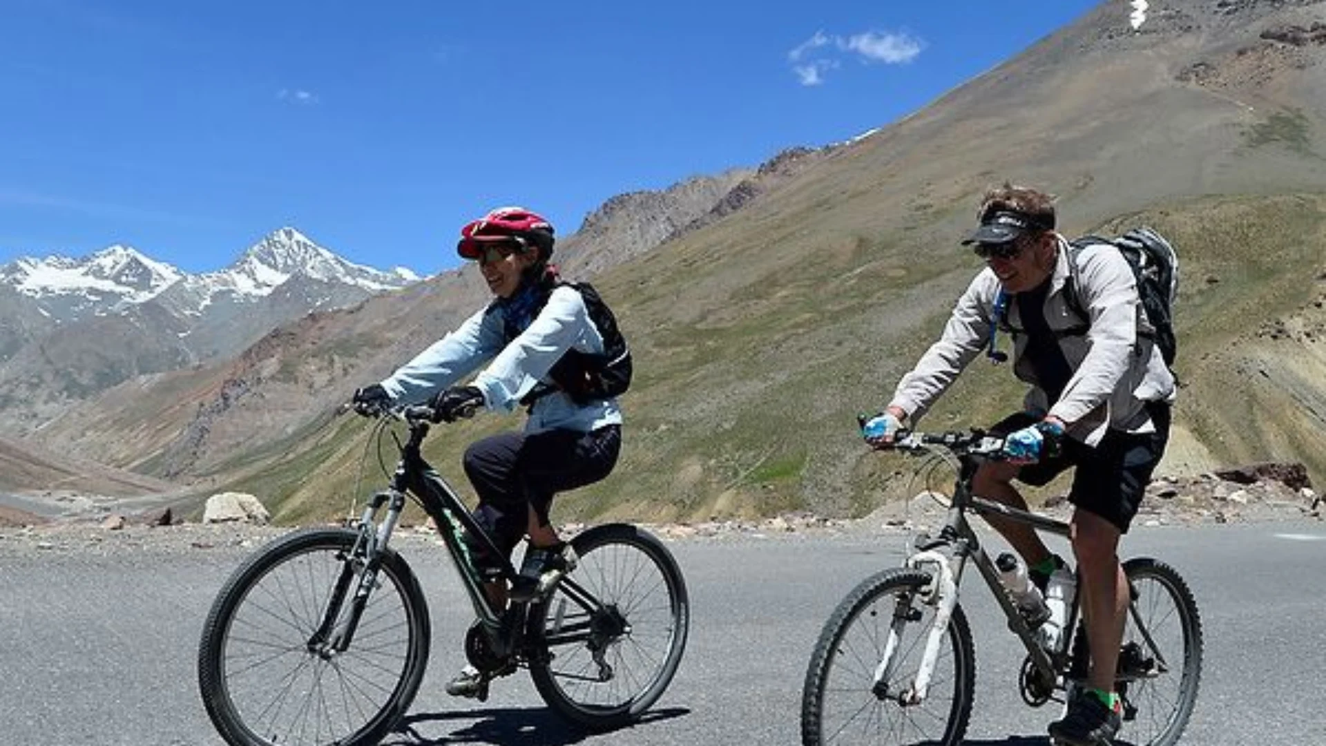 Cycling in Manali image 2