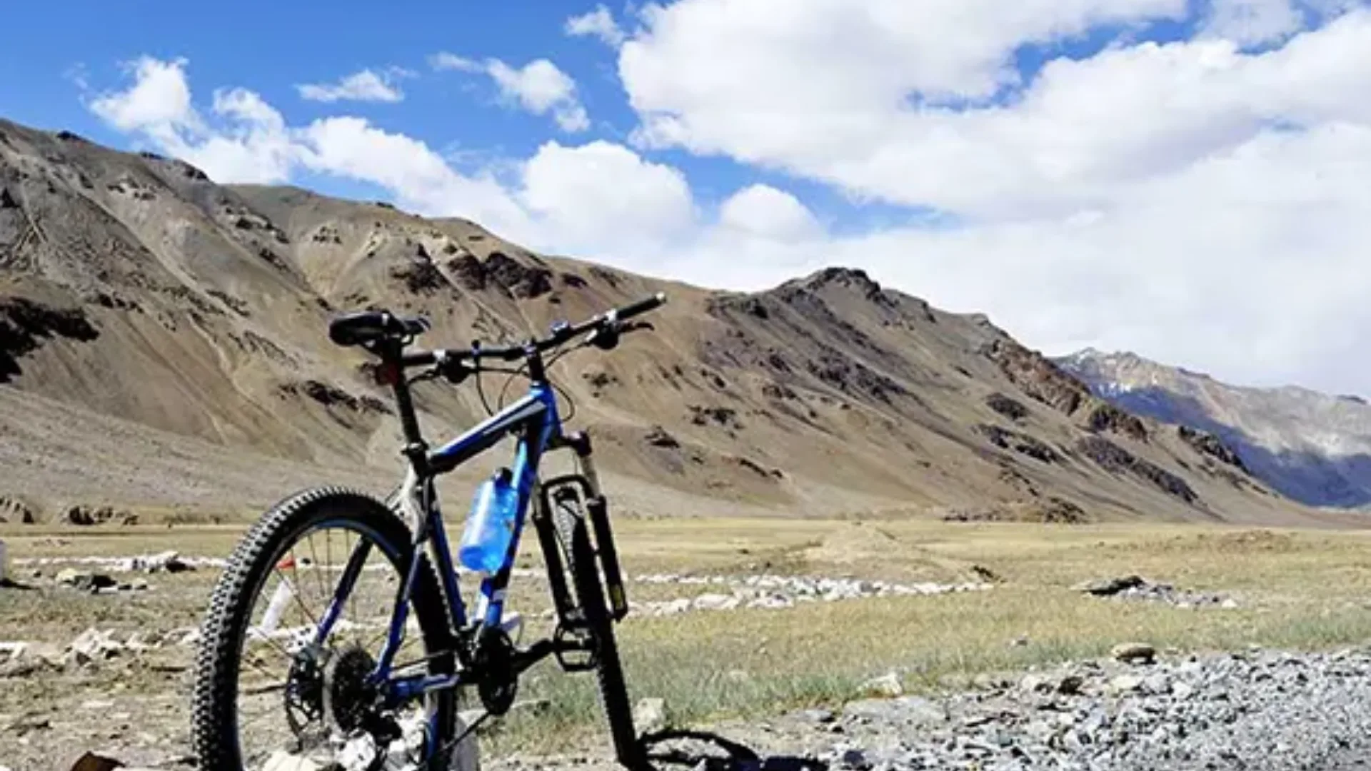 Cycling in Manali image 3