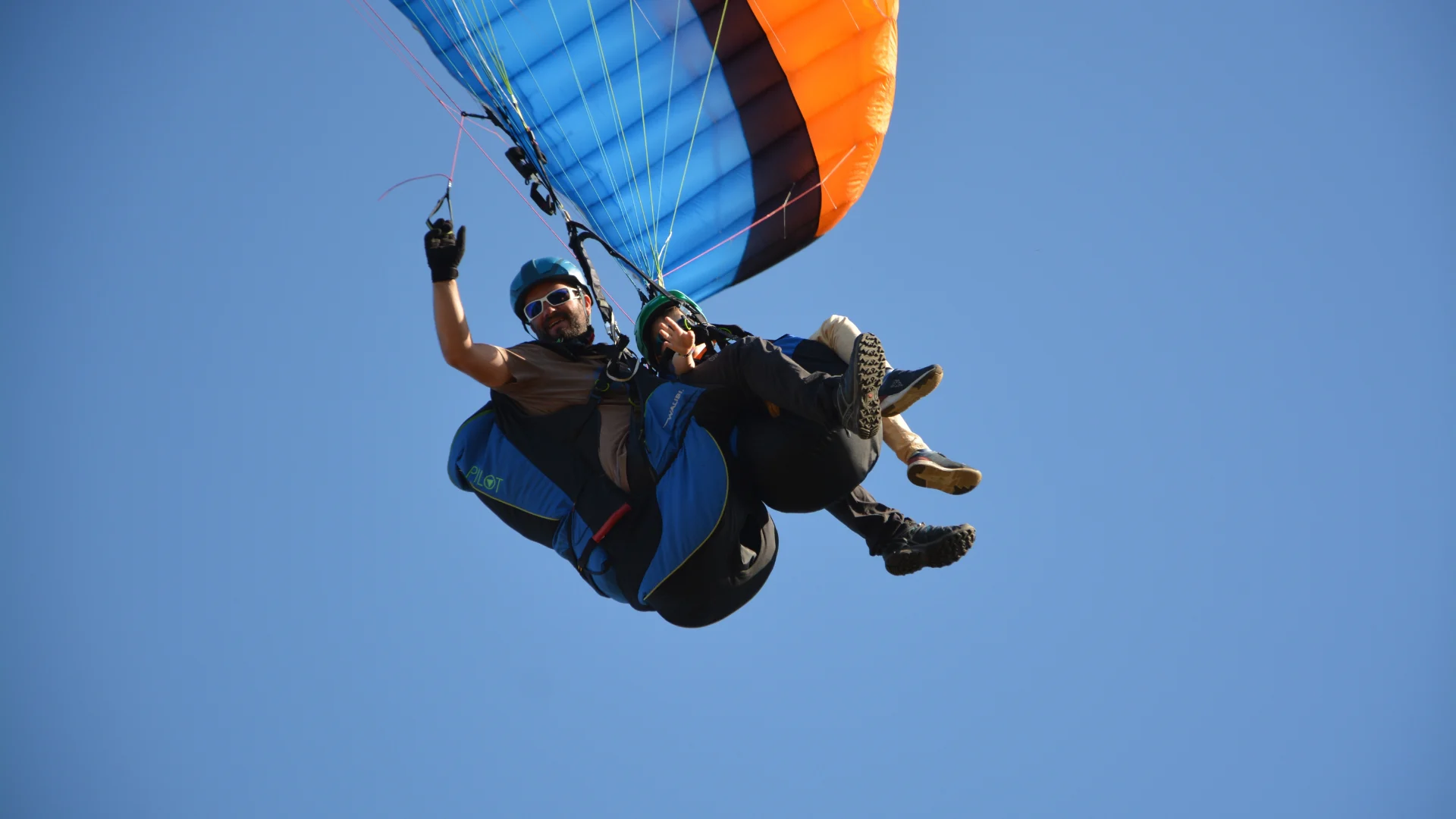Paragliding in Darjeeling image 3