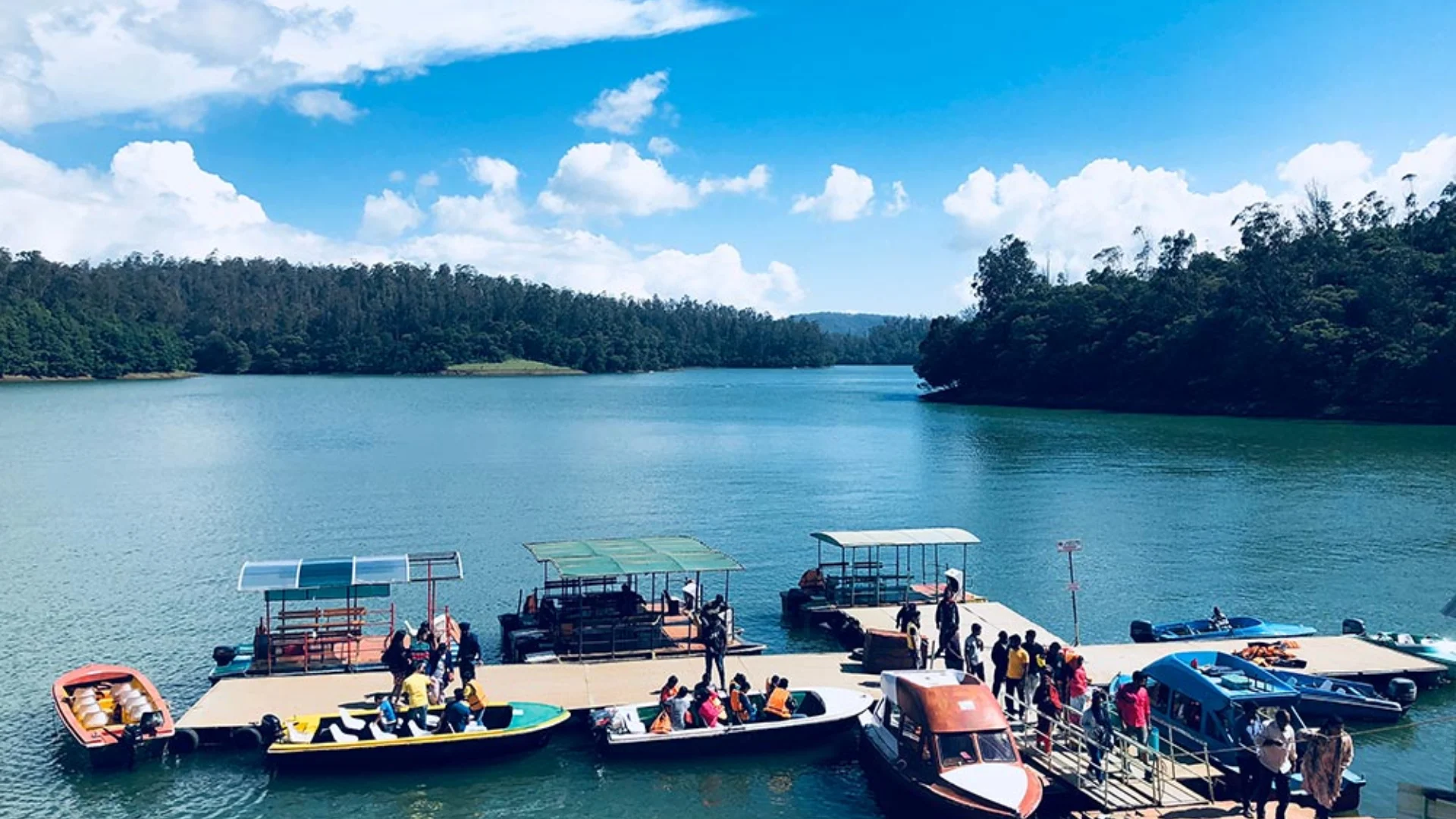 Lake and Enjoy Boating in Ooty