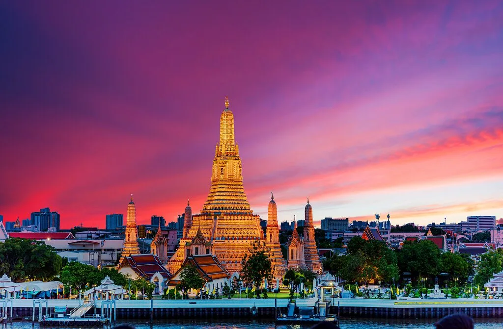 Thailand : Explore the Land of Smiles
