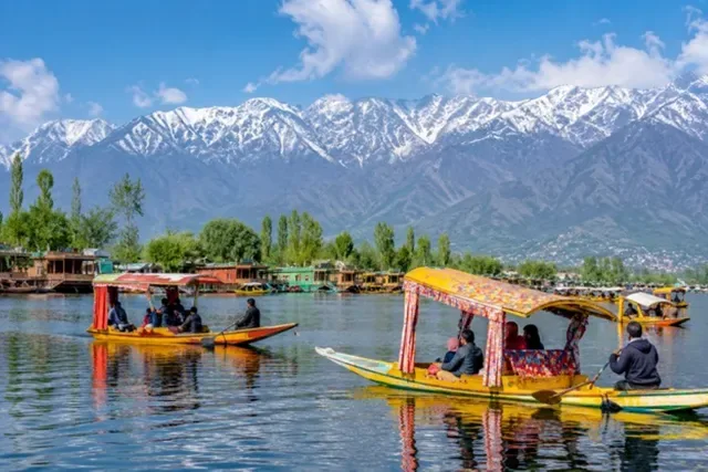Kashmir Tour Package 5 Days 4 Nights