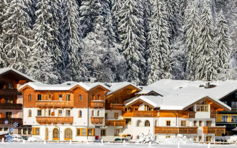 Kashmir Hotels