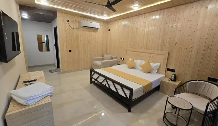 Premium Room