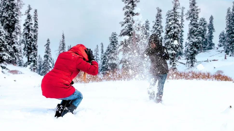 Snowy Manali Honeymoon