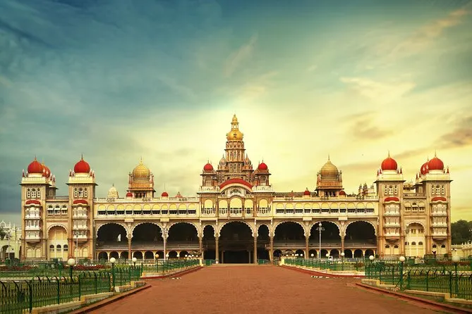 Royal Mysuru Sightseeing Tour
